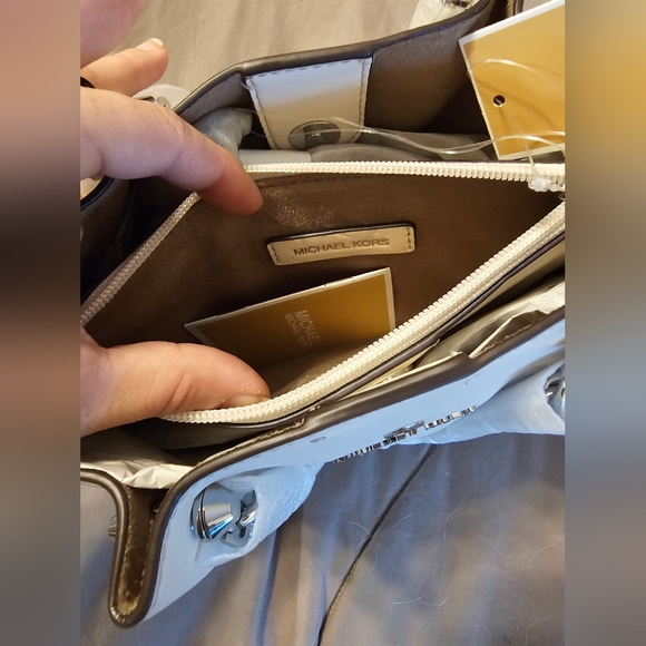 🆕️Micheal Kors Zena Small Convertible Chain Messenger - Picture 7 of 9